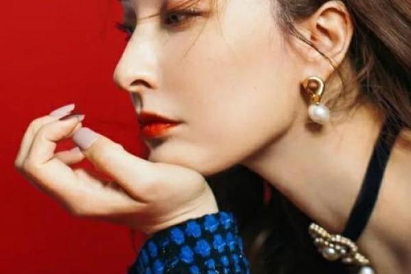 命带七杀星的女孩：神秘而独特的魅力体现