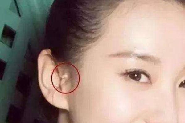 女人火命人的特点和命运解析，发现你的内在光芒！