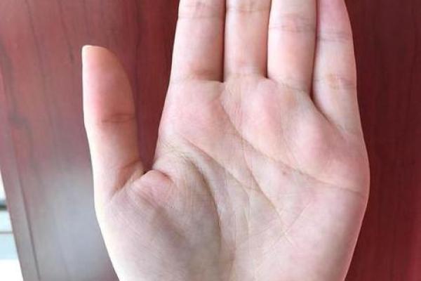从女人手的男生看命格，揭示你的人生密码！