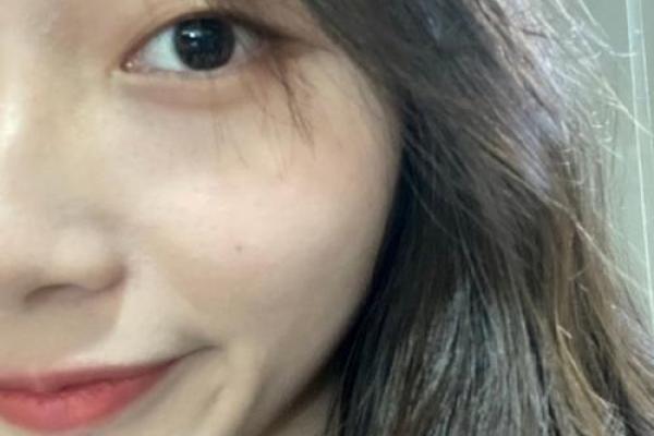 妆容秘笈：打造看起来命不错的完美妆容！