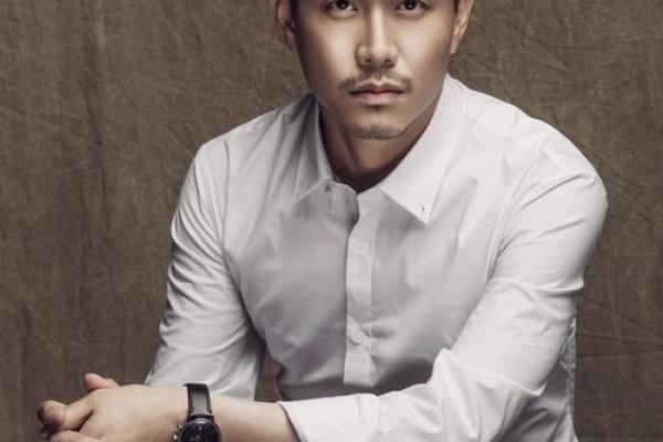 炉中火命男人的肤色选择与个性魅力探讨
