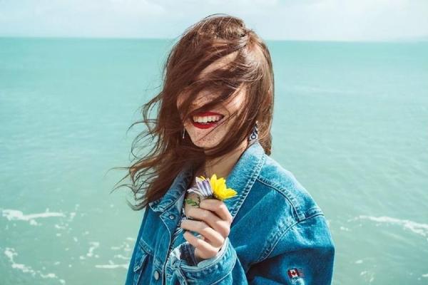 命好的女生特征解析：她们的魅力与智慧背后隐藏着什么？