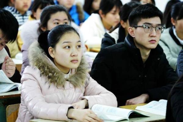 路旁土命女性适合的生意：打造独特事业之路