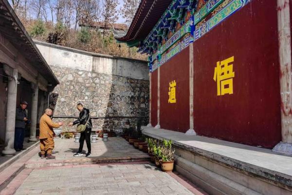 牛年七月宝宝的命运研究：属于哪种五行命，预示着未来的精彩人生！