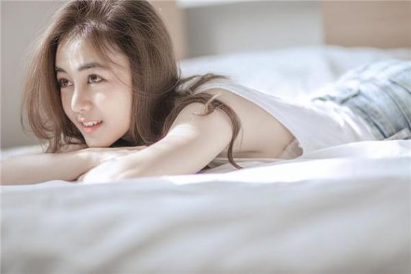 龙出霎女的命运解析：探索其时辰与性格的奥秘