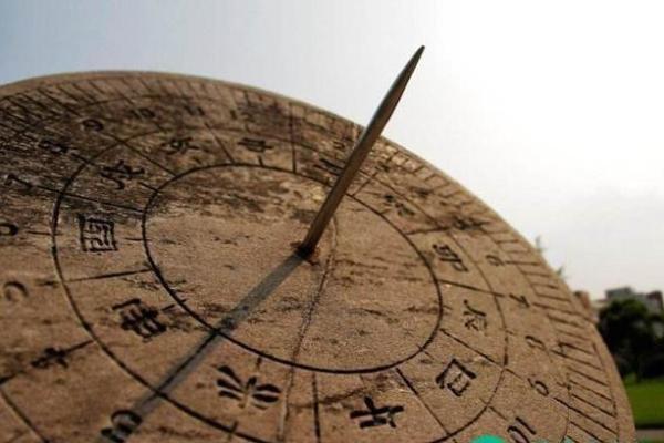 命带华盖的人适合在何时结婚？深度解析与建议