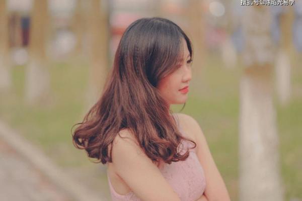 女命喜比肩，适合什么职业？探寻合适的职业方向