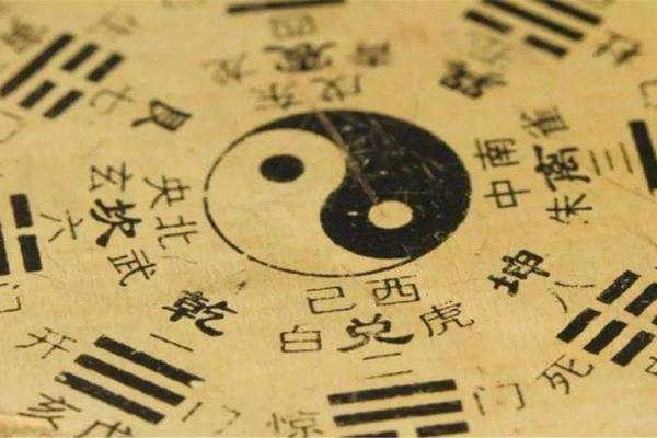 女命八字走官的深层含义与人生启示