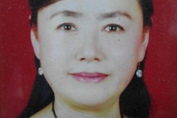 六十四岁属什么命的女性：命运的五彩斑斓解析