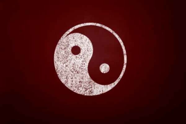 牛年金命女宝宝缺什么？这些因素决定了她的未来运势！
