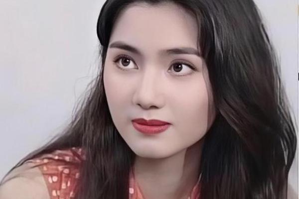 1992年女命解析：探索她的命运与未来的无限可能