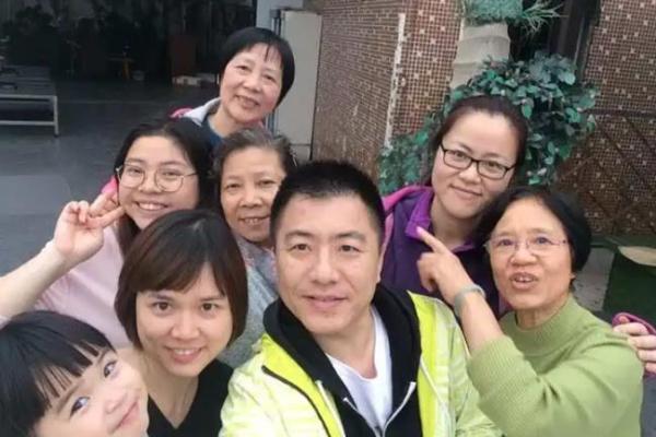 命理中的克姐妹：探索命运与亲情的微妙关系