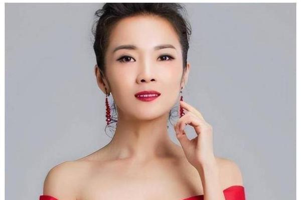 霹雳火命女孩的命名之美与智慧：一个属于她的故事