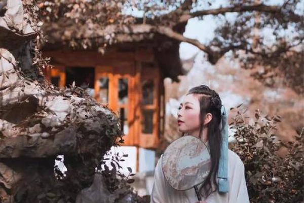命犯红艳桃花：揭示感情运势背后的秘密与影响